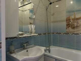 Гостиница M-53 Ачинск комфорт семейный 3+3-11